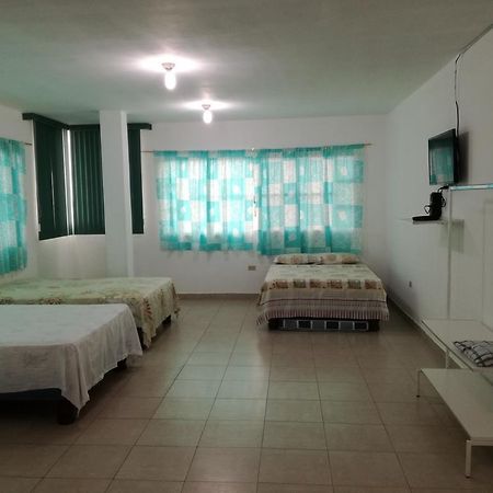 Francisco Habitaciones Manta Bagian luar foto