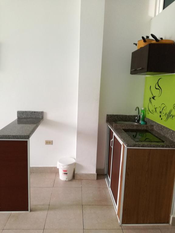 Francisco Habitaciones Manta Bagian luar foto