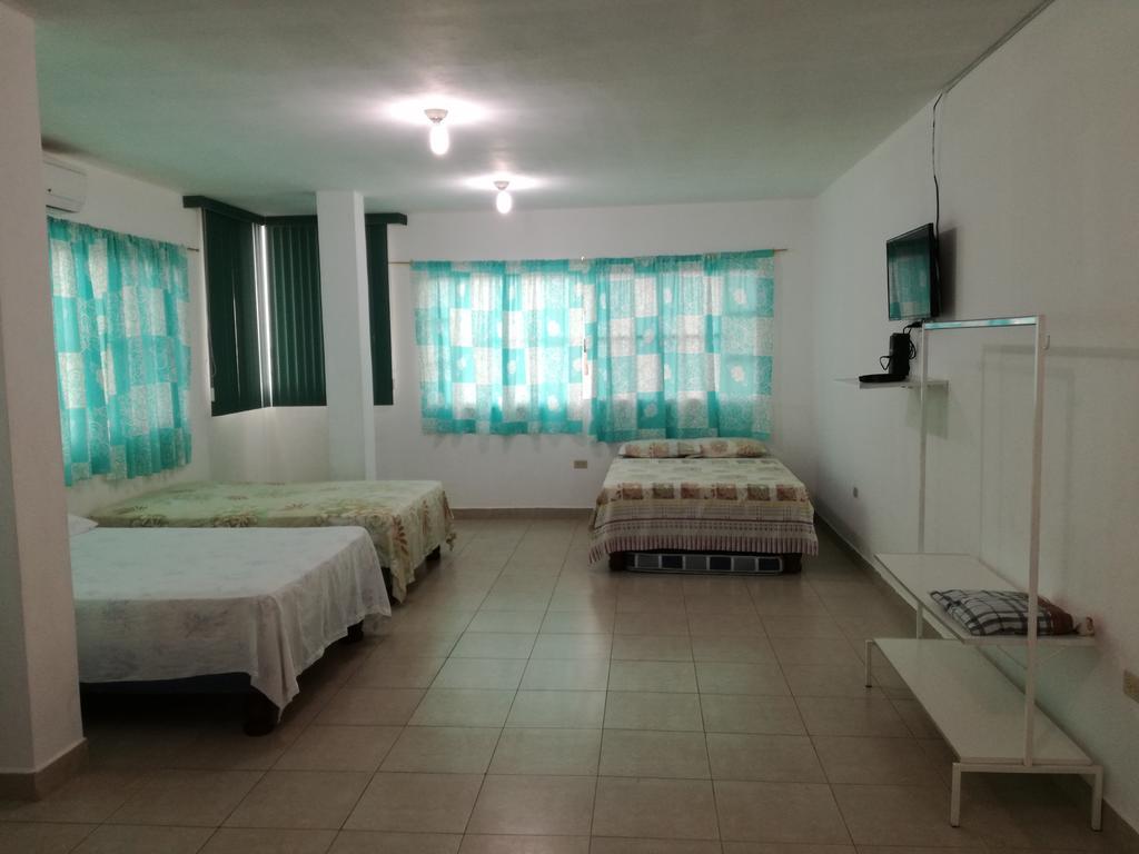 Francisco Habitaciones Manta Bagian luar foto